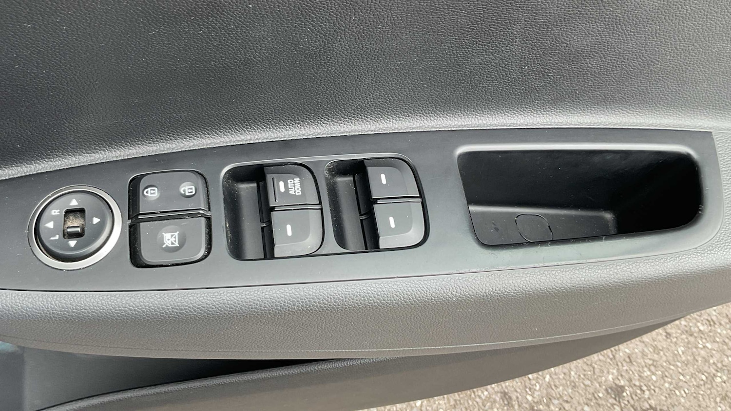 Used Hyundai i10 2019 for sale - 77995942: Photo 21