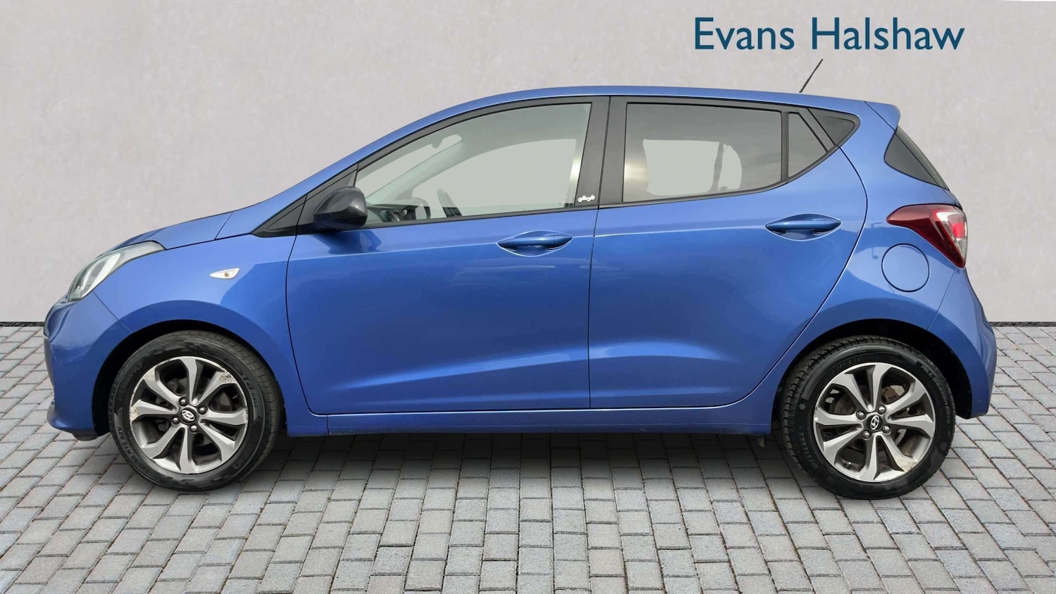 Used Hyundai i10 2019 for sale - 77995942: Photo 3