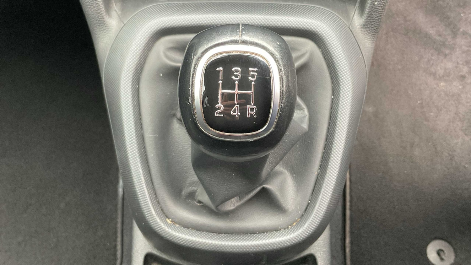 Used Hyundai i10 2019 for sale - 77995942: Photo 33