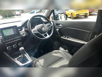 Used Renault Captur 2023 for sale - 79865524: Photo