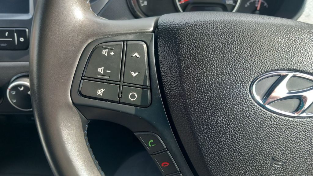 Used Hyundai i10 2018 for sale - 78021232: Photo 15