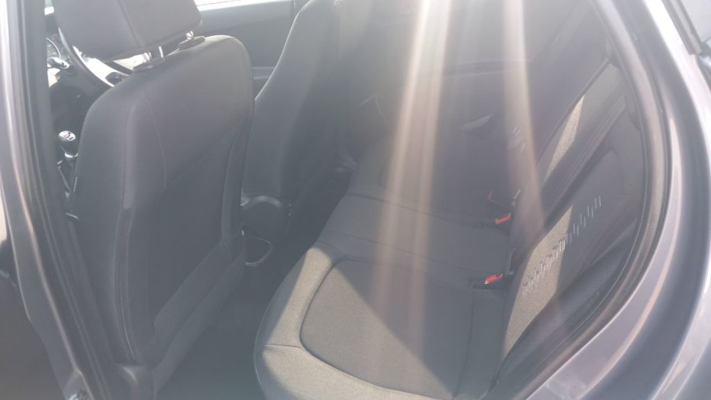 Used Hyundai i10 2018 for sale - 78021232: Photo 7