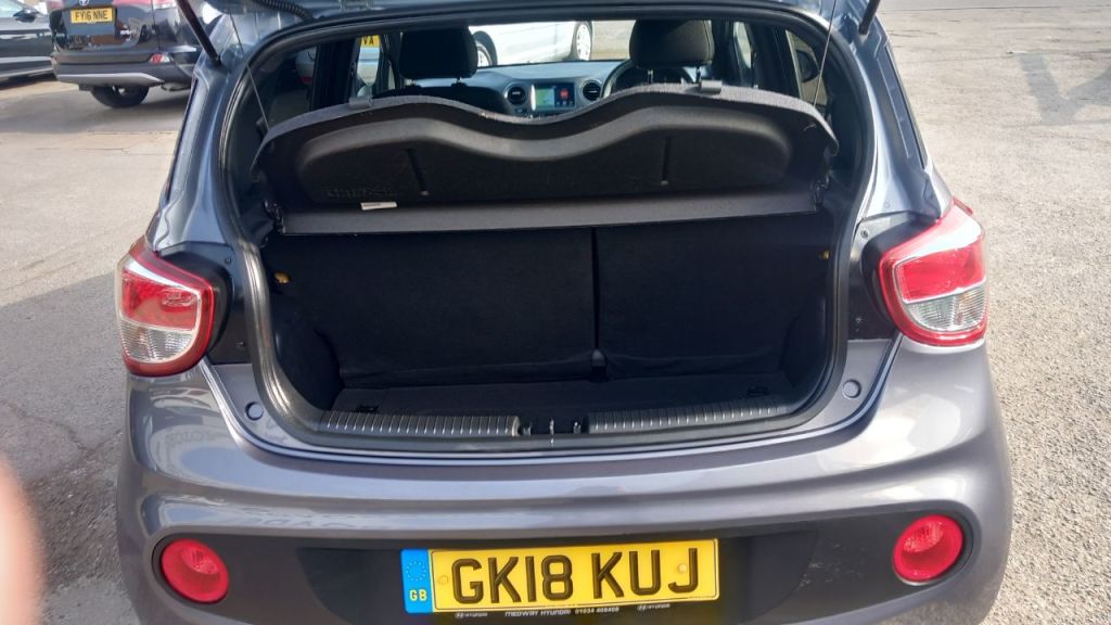 Used Hyundai i10 2018 for sale - 78021232: Photo 9