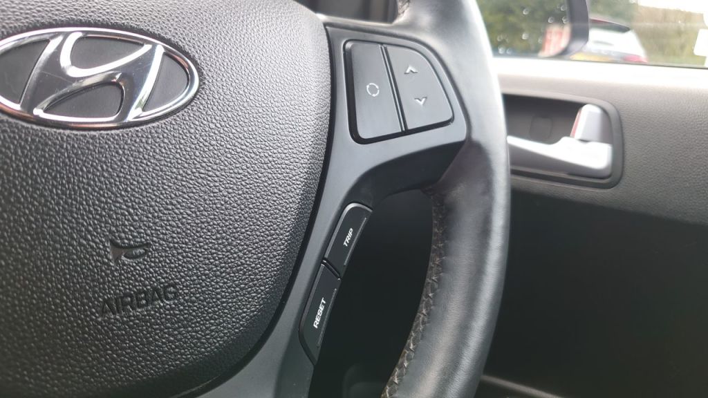 Used Hyundai i10 2017 for sale - 78021200: Photo 13