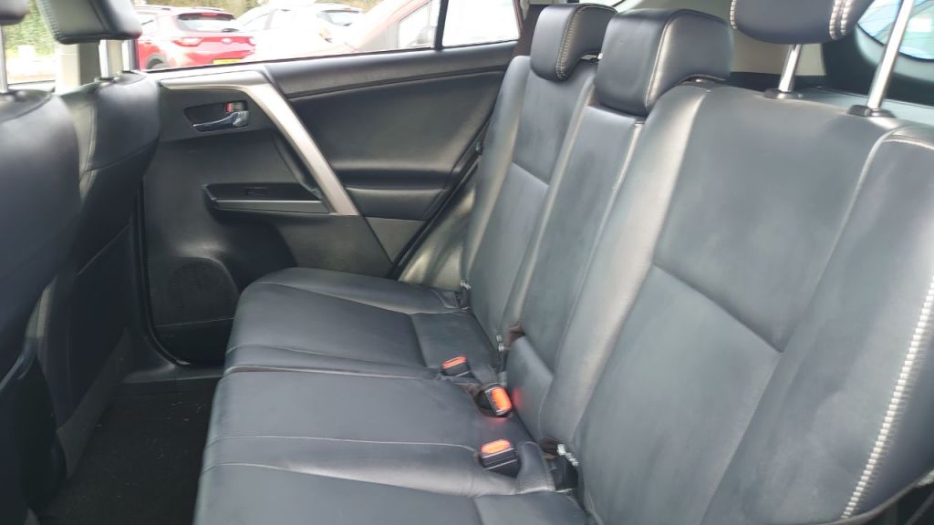 Used Toyota RAV4 2016 for sale - 78021225: Photo 8