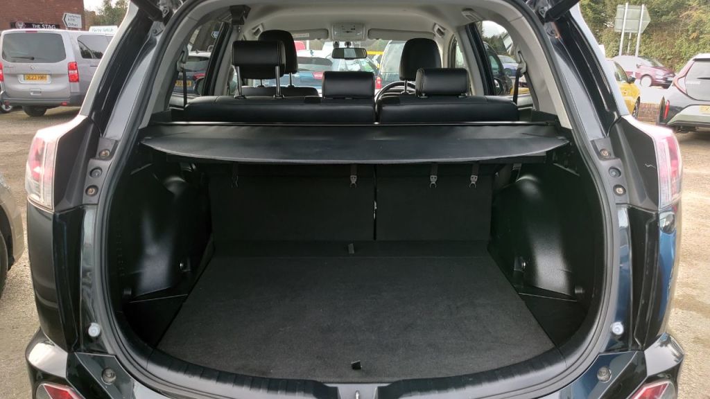 Used Toyota RAV4 2016 for sale - 78021225: Photo 9