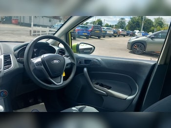Used Ford Fiesta 2010 for sale - 79429965: Photo
