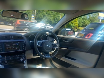 Used Jaguar XE 2017 for sale - 78701674: Photo