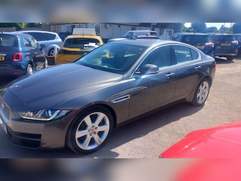 Used Jaguar XE 2017 for sale - 78701674: Photo