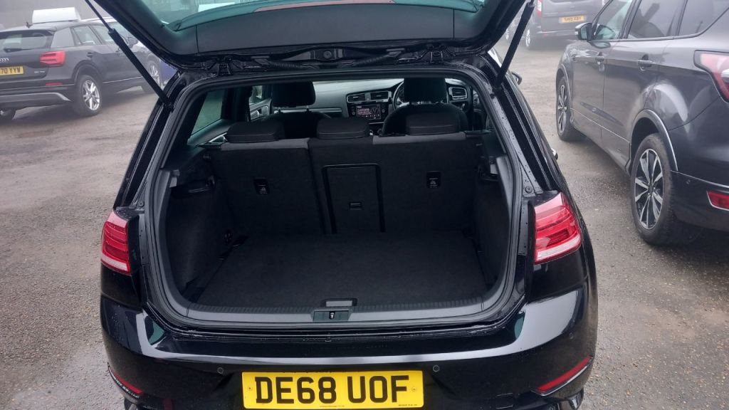 Used Volkswagen Golf 2018 for sale - 78021174: Photo 11