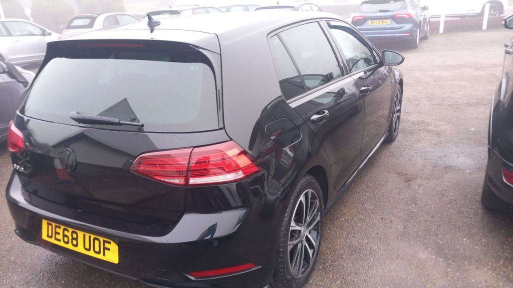 Used Volkswagen Golf 2018 for sale - 78021174: Photo 7