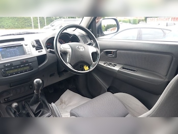 Used Toyota Hilux 2013 for sale - 78513297: Photo