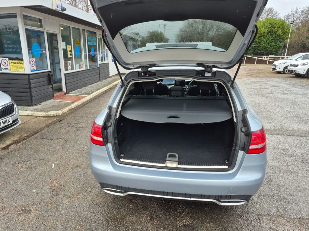 Used Mercedes-Benz C Class 2017 for sale - 78011413: Photo 11