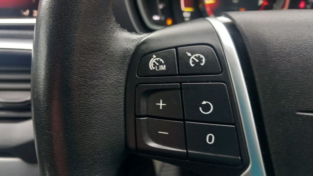 Used Volvo V40 2018 for sale - 78043848: Photo 16