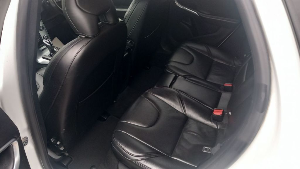 Used Volvo V40 2018 for sale - 78043848: Photo 7