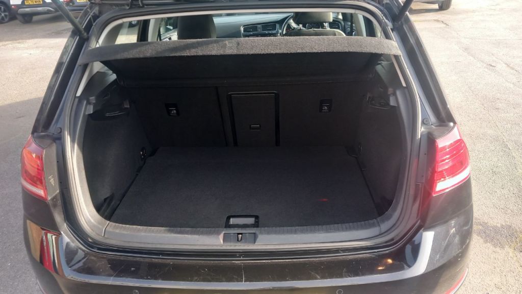 Used Volkswagen Golf 2019 for sale - 78021213: Photo 8