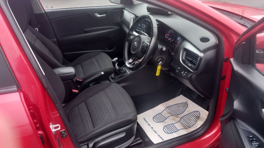 Used Kia Stonic 2018 for sale - 78021184: Photo 8