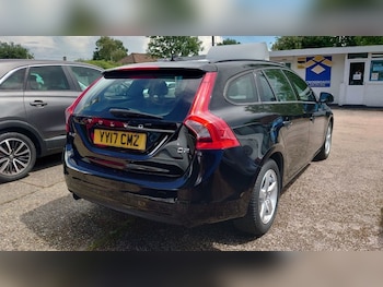 Used Volvo V60 2017 for sale - 79111674: Photo