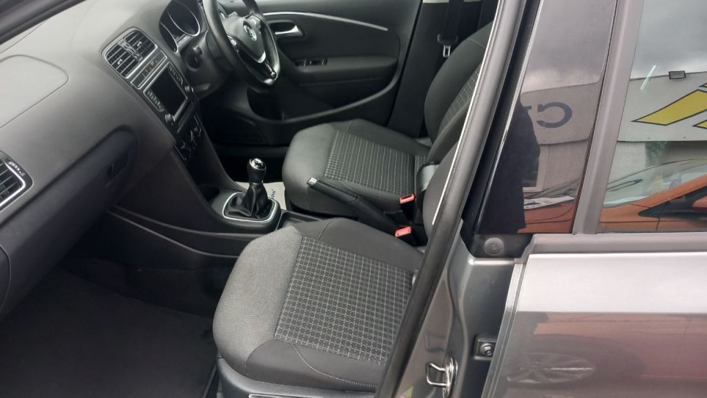 Used Volkswagen Polo 2017 for sale - 78110074: Photo 6