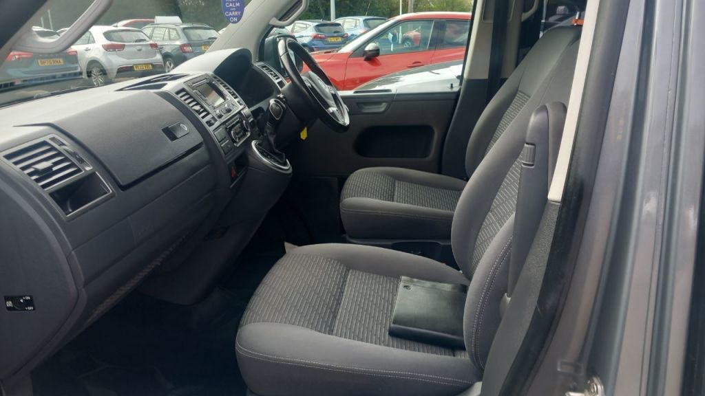 Used Volkswagen Caravelle 2015 for sale - 78153440: Photo 6