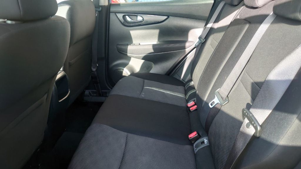 Used Nissan Qashqai 2015 for sale - 78021194: Photo 4