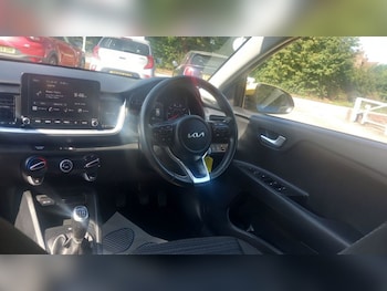 Used Kia Stonic 2023 for sale - 78974463: Photo