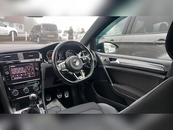 Used Volkswagen Golf 2018 for sale - 78569225: Photo
