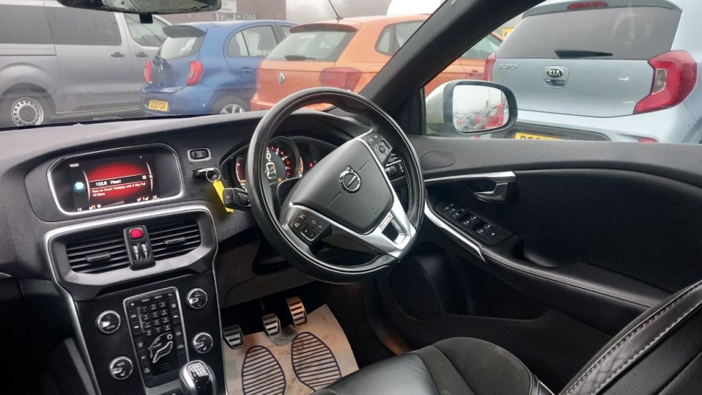 Used Volvo V40 2018 for sale - 78015802: Photo 3