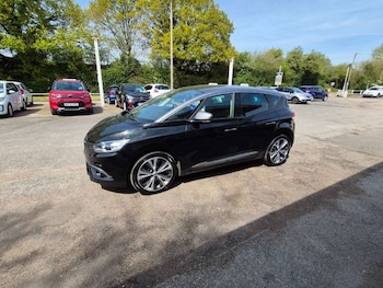 Used Renault Scenic 2018 for sale - 79111672: Photo