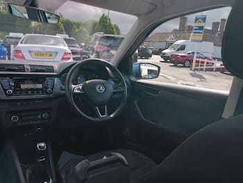 Used Skoda Fabia 2015 for sale - 79842682: Photo