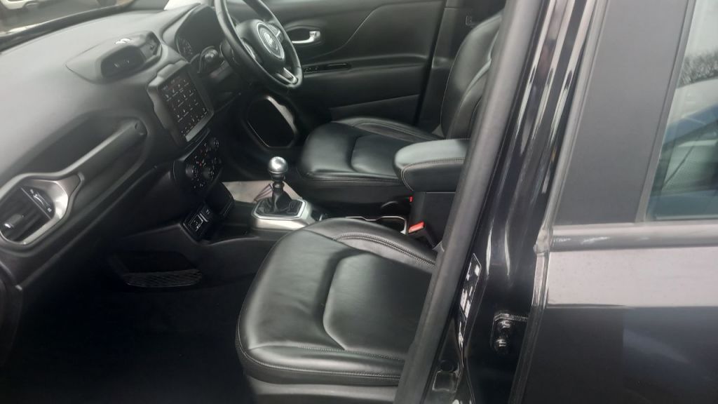 Used Jeep Renegade 2020 for sale - 78021223: Photo 4