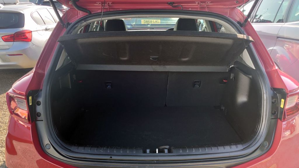 Used Kia Stonic 2019 for sale - 78015815: Photo 9