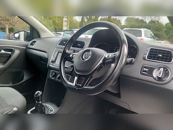 Used Volkswagen Polo 2016 for sale - 78162261: Photo