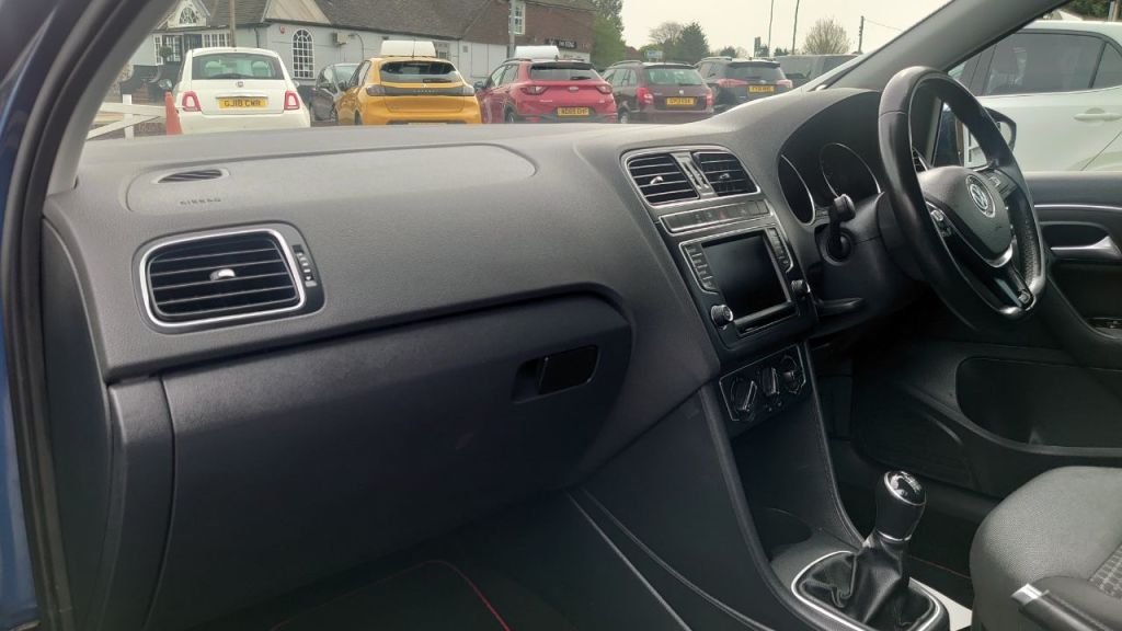 Used Volkswagen Polo 2016 for sale - 78162261: Photo 7