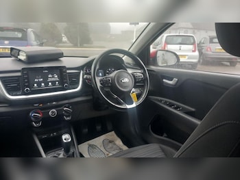 Used Kia Stonic 2018 for sale - 78569216: Photo