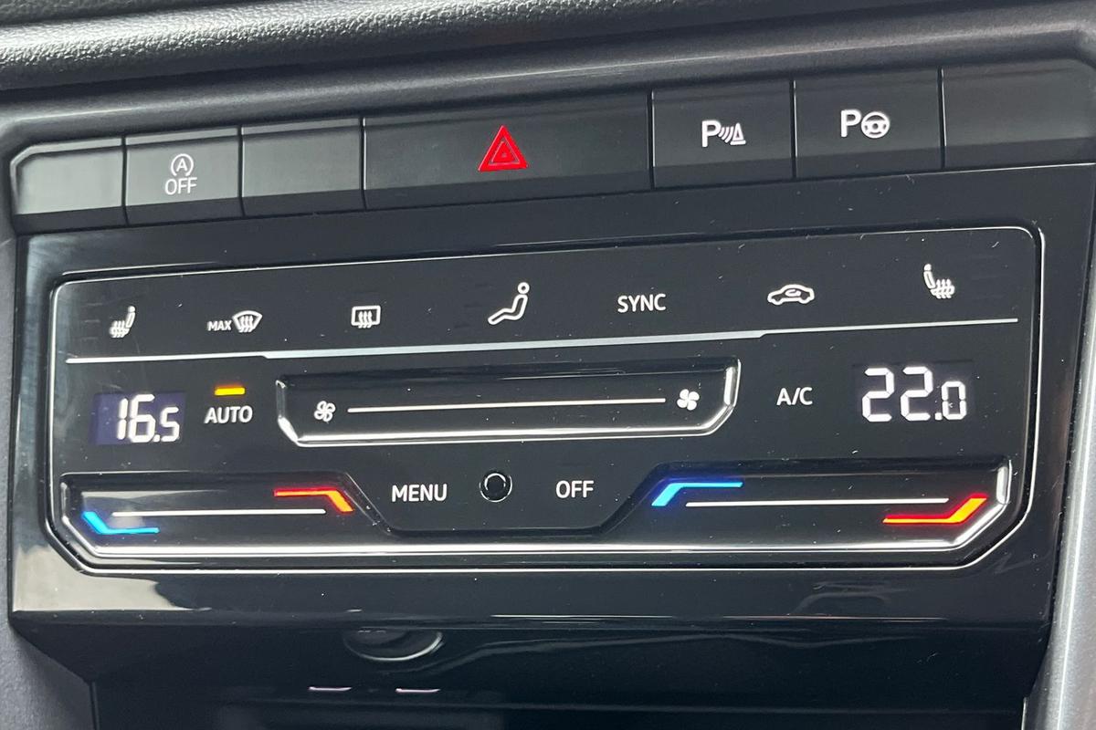 Used Volkswagen T-Roc 2022 for sale - 76675369: Photo 14