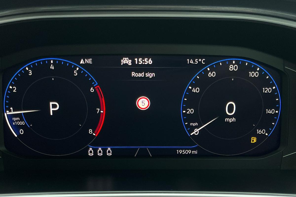 Used Volkswagen T-Roc 2022 for sale - 76675369: Photo 16