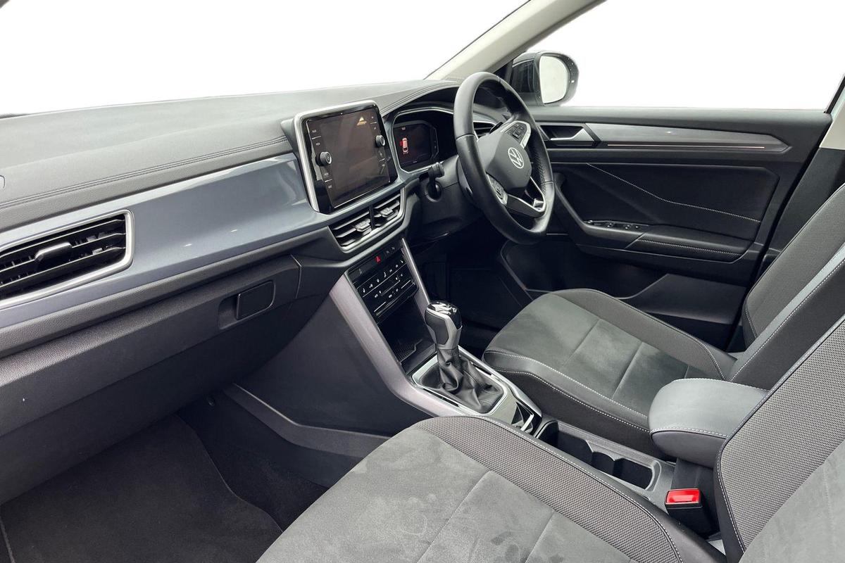 Used Volkswagen T-Roc 2022 for sale - 76675369: Photo 2