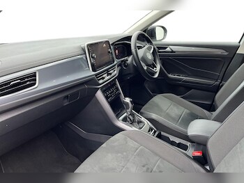 Used Volkswagen T-Roc 2022 for sale - 76675369: Photo