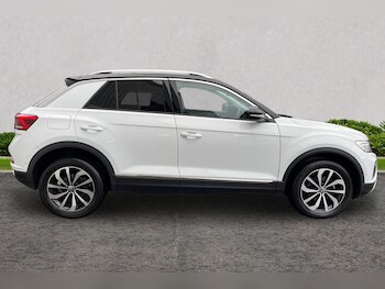 Used Volkswagen T-Roc 2022 for sale - 76675369: Photo