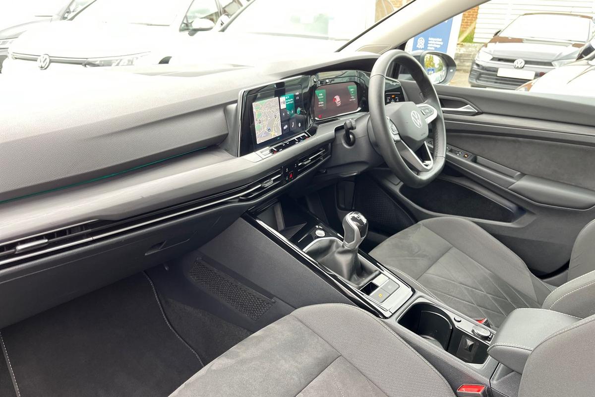 Used Volkswagen Golf 2024 for sale - 76677253: Photo 2