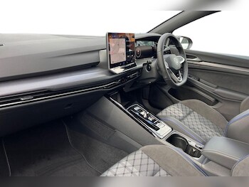 Used Volkswagen Golf 2025 for sale - 76678712: Photo