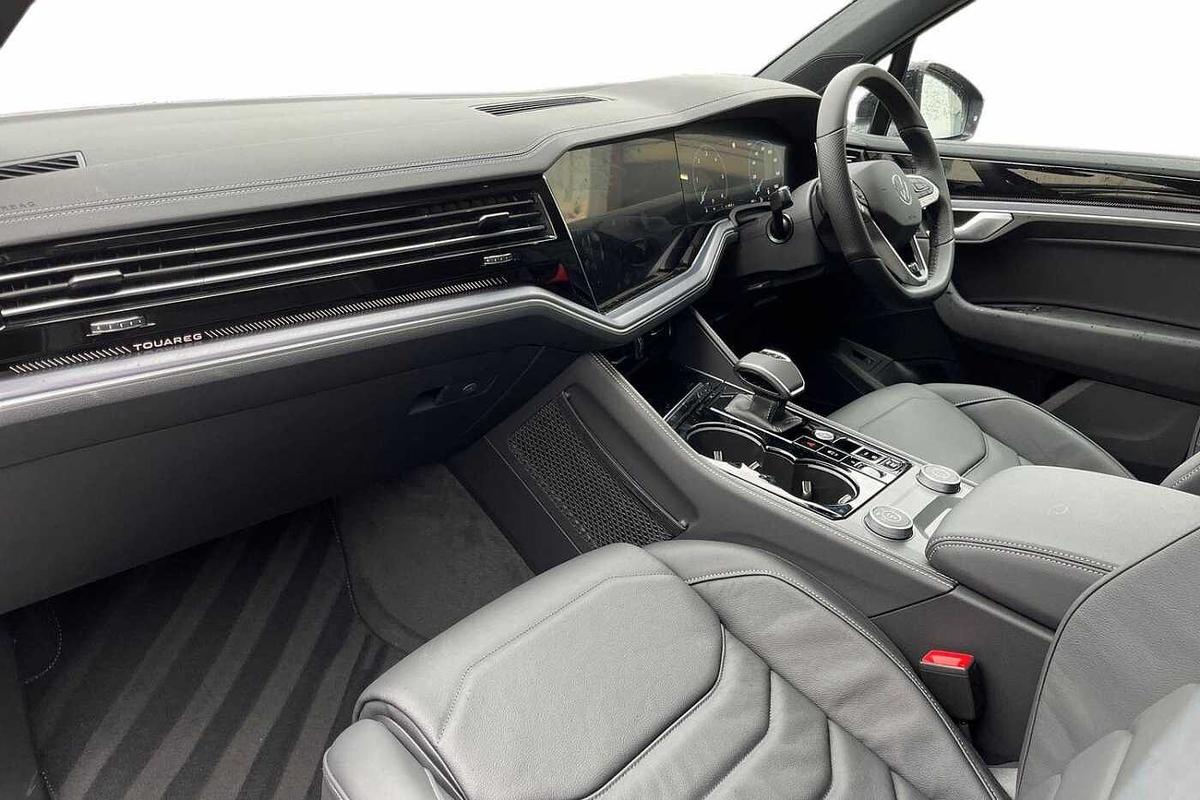 Used Volkswagen Touareg 2025 for sale - 78141163: Photo 2