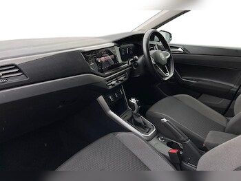 Used Volkswagen Polo 2024 for sale - 76677197: Photo