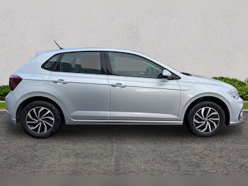 Used Volkswagen Polo 2024 for sale - 76677197: Photo