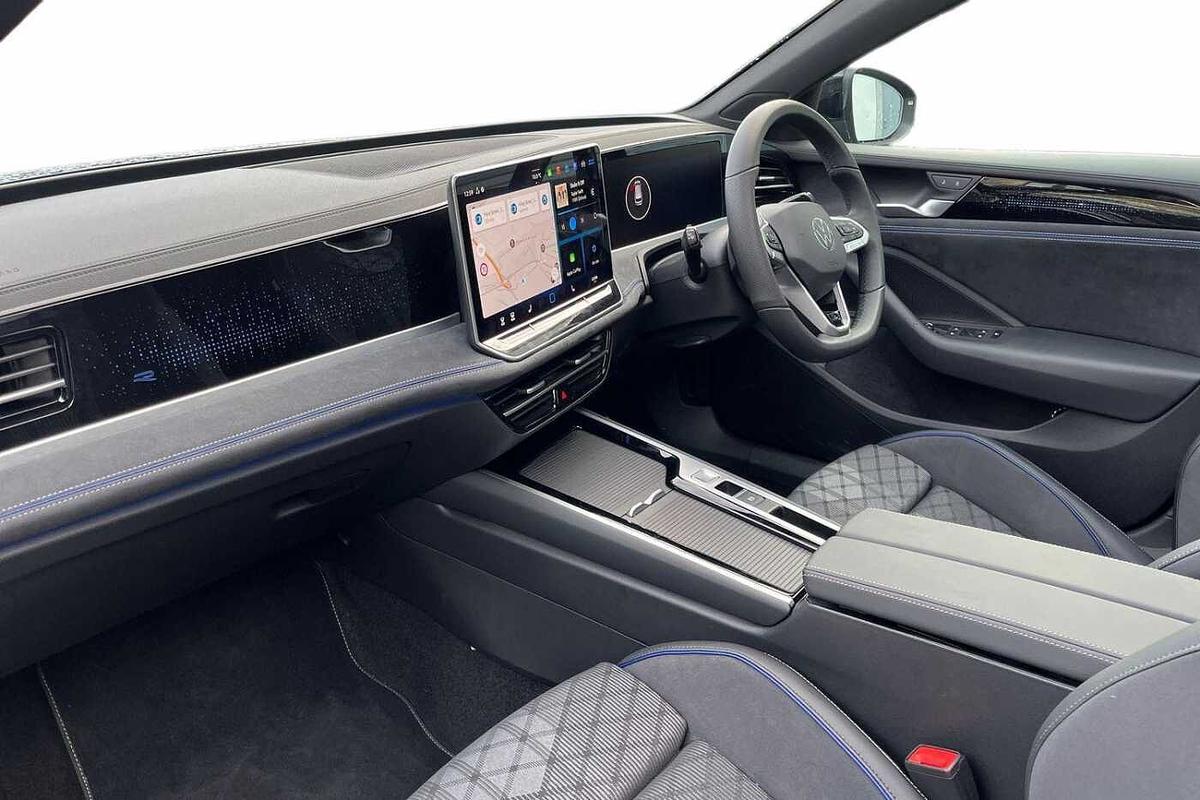 Used Volkswagen Passat 2025 for sale - 77542327: Photo 2