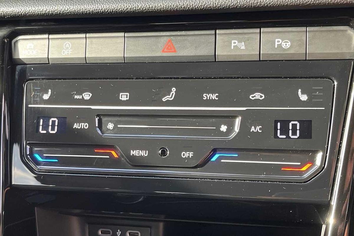 Used Volkswagen T-Roc 2024 for sale - 77542320: Photo 14