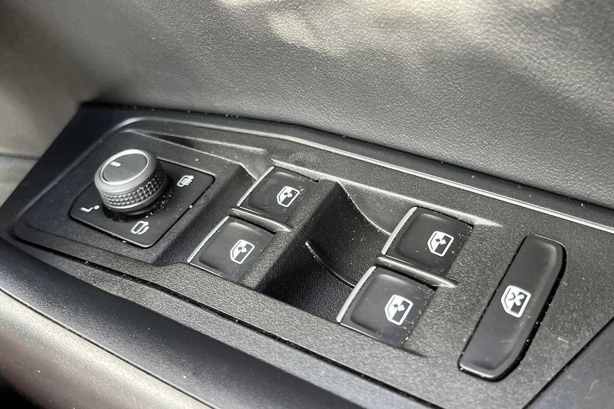 Used Volkswagen T-Roc 2024 for sale - 77542320: Photo 17