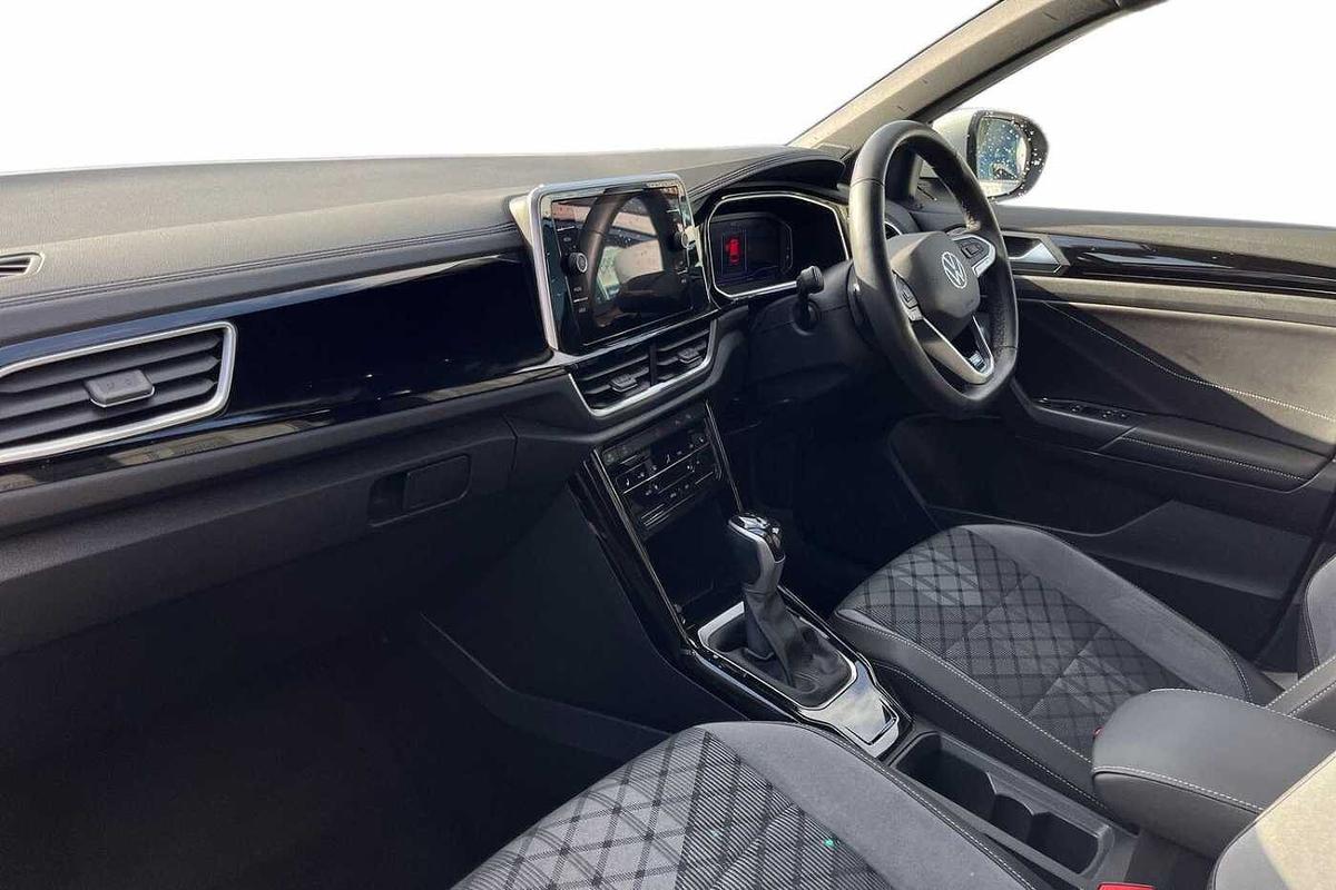 Used Volkswagen T-Roc 2024 for sale - 77542320: Photo 2