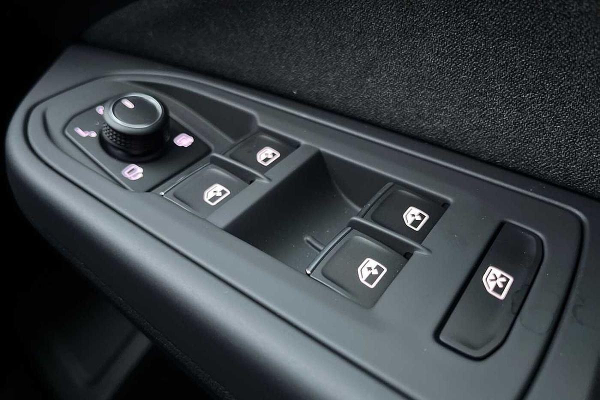 Used Volkswagen Golf 2025 for sale - 77542156: Photo 17